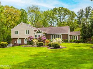 15 Lisa Ln, Morganville, NJ 07751
