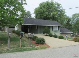 108 Edgewood Dr, Bedford, IN