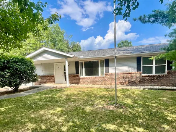 213 N Daniels St, Elmwood, IL 61529