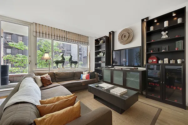 Sold by Nest Seekers International | media 5