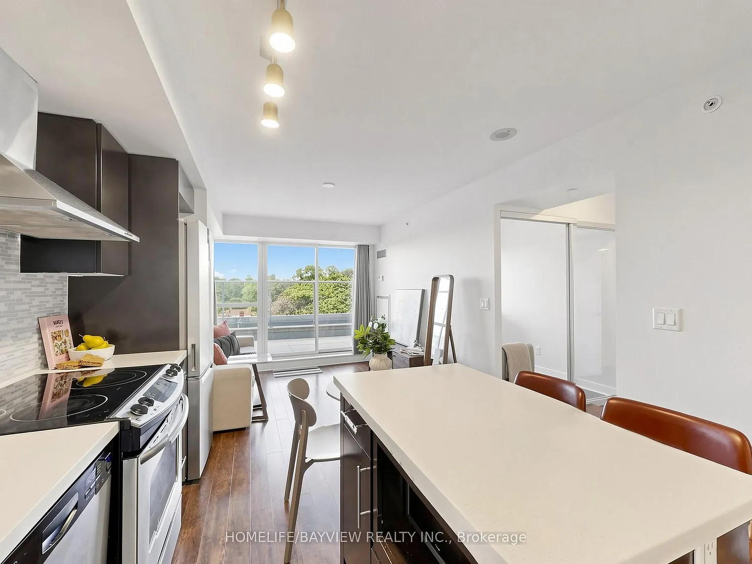 2 bed, $3,200 — Photo 4
