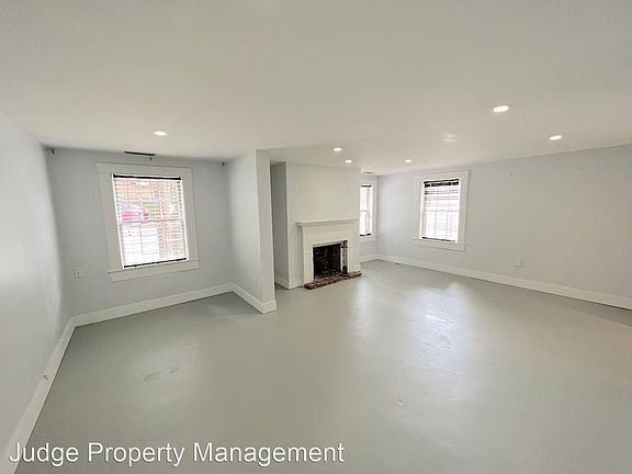 4th image of 124 E Jones St #8630277