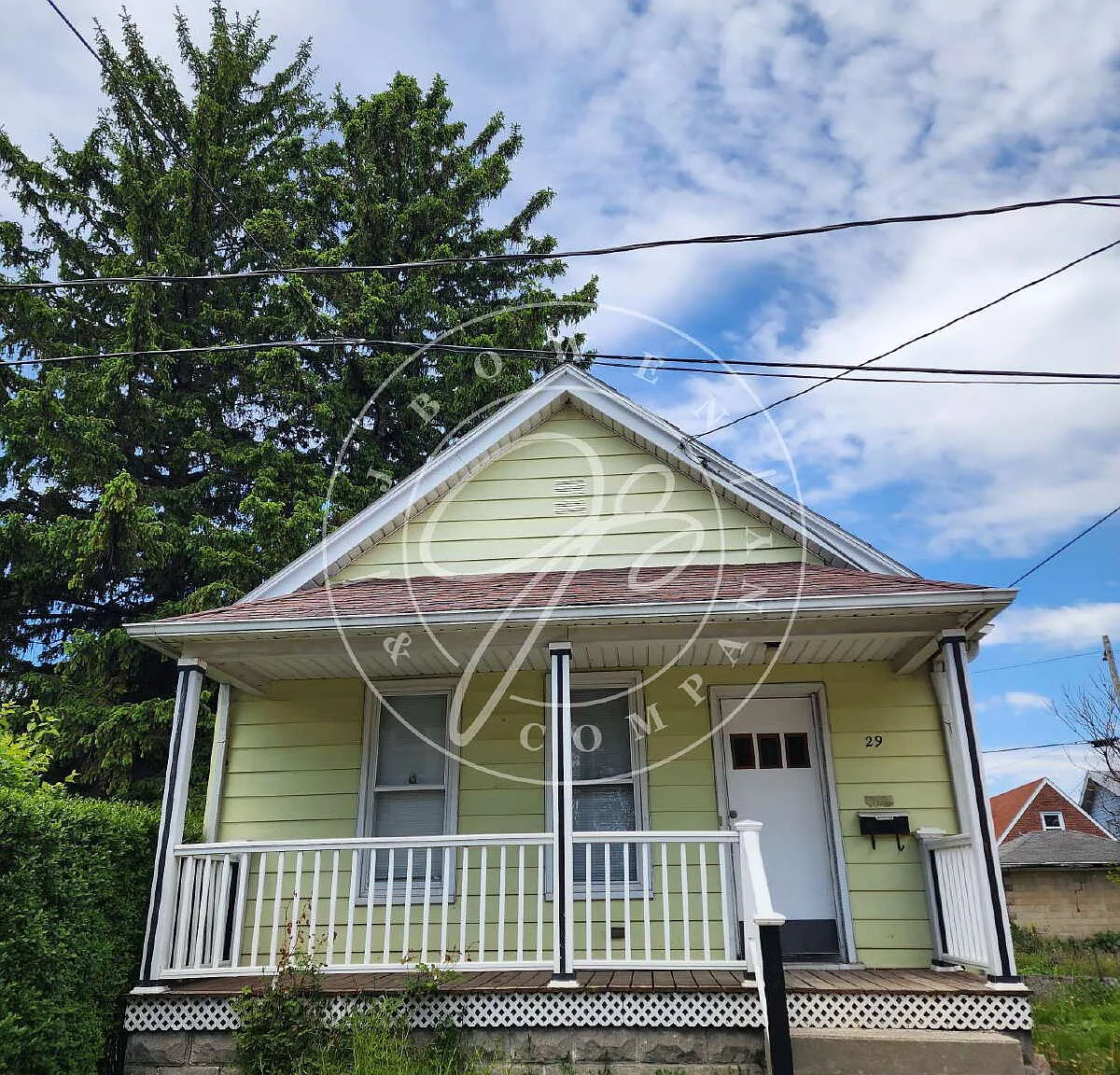 2 bed, 1.0 bath, 800 sqft, $850 — Photo 1