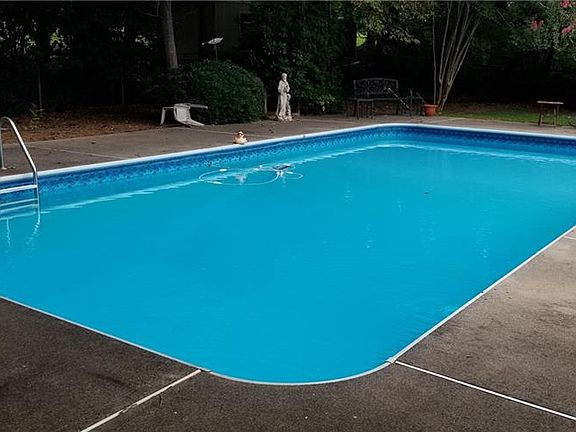 4th image of 4633 Cinco Dr