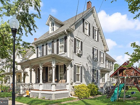 2nd image of 49 Union St
