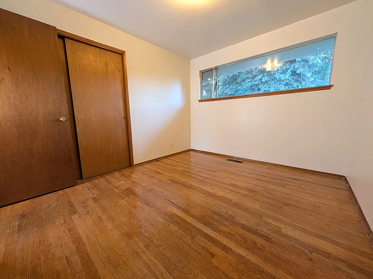 16003 5th Ave NE #1 — Photo 19