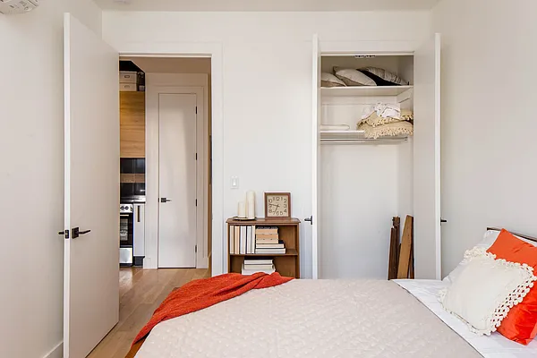 Rented by Nooklyn NYC LLC | media 51