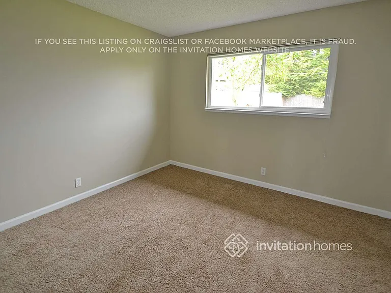2432 El Rocco Way — Photo 6