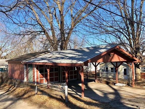 7A5A73B4-22CC-4F39-B1C0-8C0028BD282F