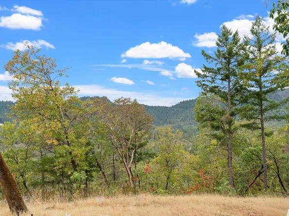 6393 Hugo Rd, Grants Pass, OR 97526