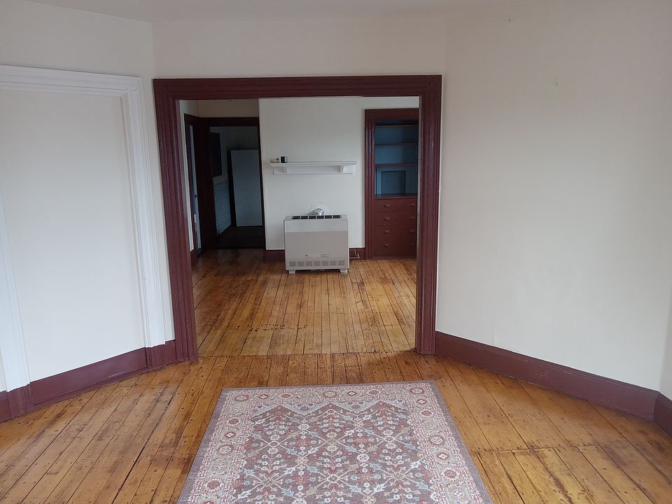 2nd image of 29 Sheridan St APT 3