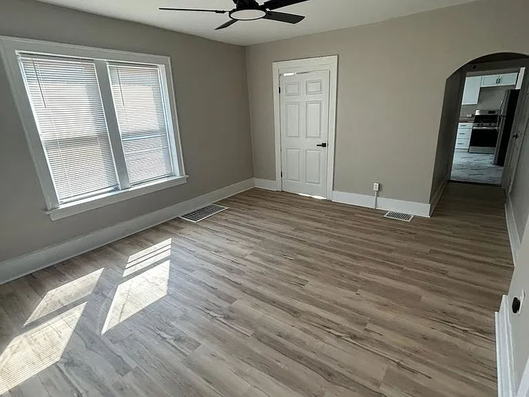 2905 Madison Ave — Photo 9