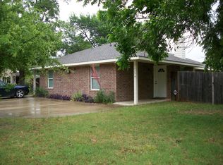715 N Pecan St #A, Arlington, TX 76011
