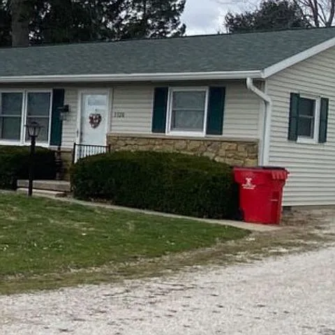 1320 S Curry Pike Photo 1