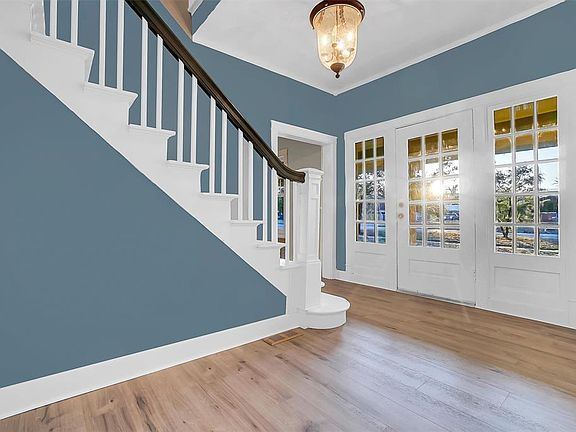 4th image of 603 N College St