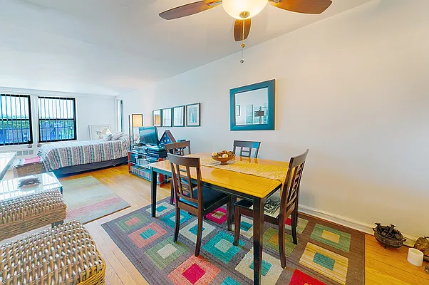 Sold by Foxworth Realty | media 3