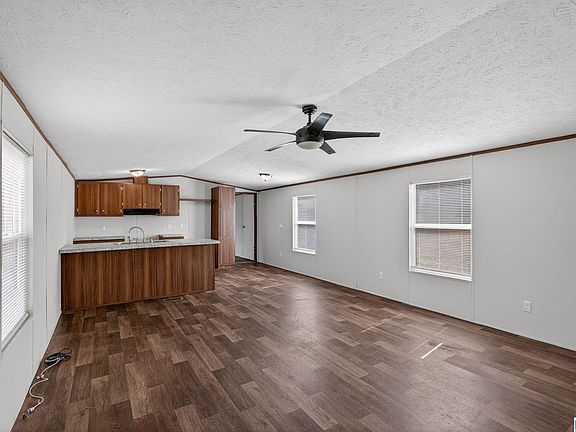 4th image of 1090 Possum Trot Rd