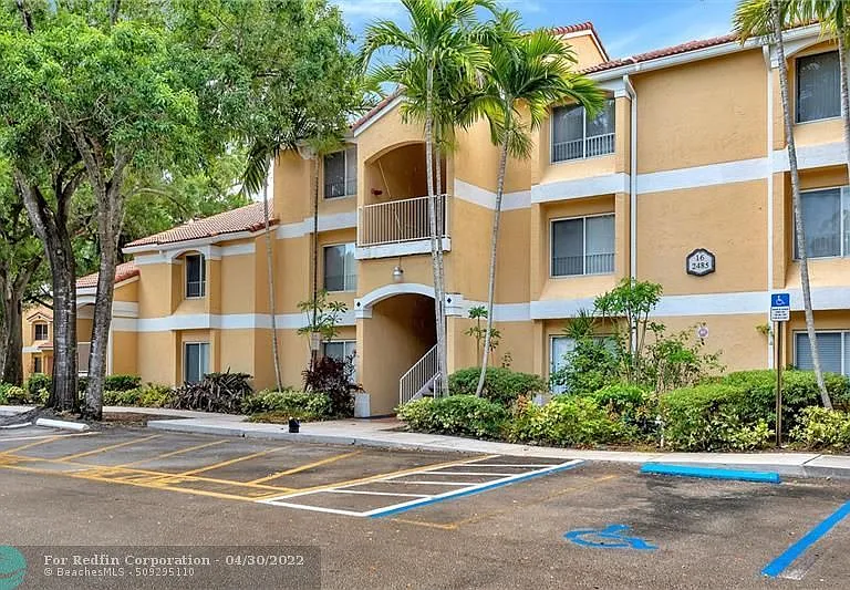 2460 NW 33rd St #1701 — Photo 38