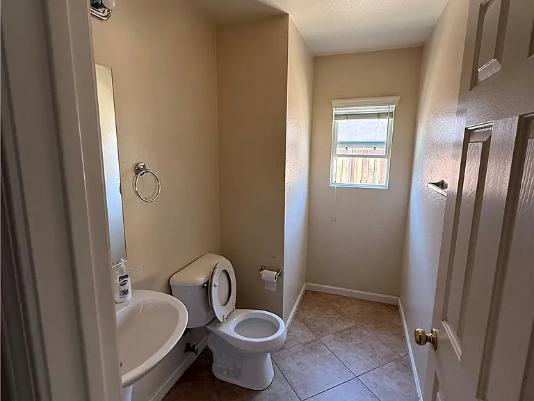 33072 Gypsum St — Photo 5