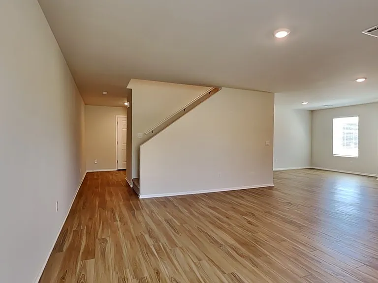 529 Saint Charles Pl — Photo 3