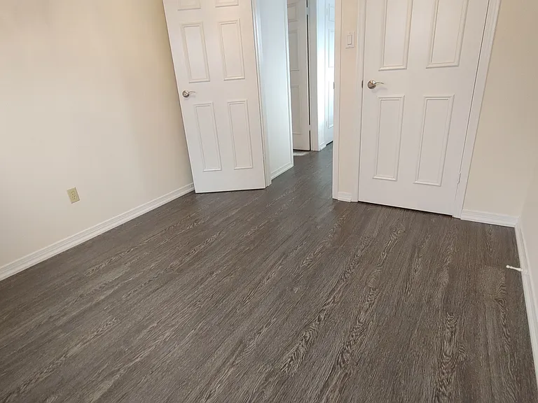 50 Michener Cres — Photo 13