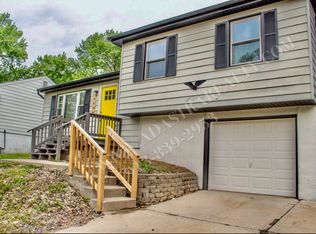 8044 NE San Rafael Dr, Kansas City, MO 64119
