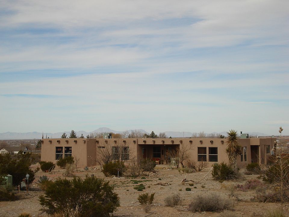 1st image of 11 Canyon Dr