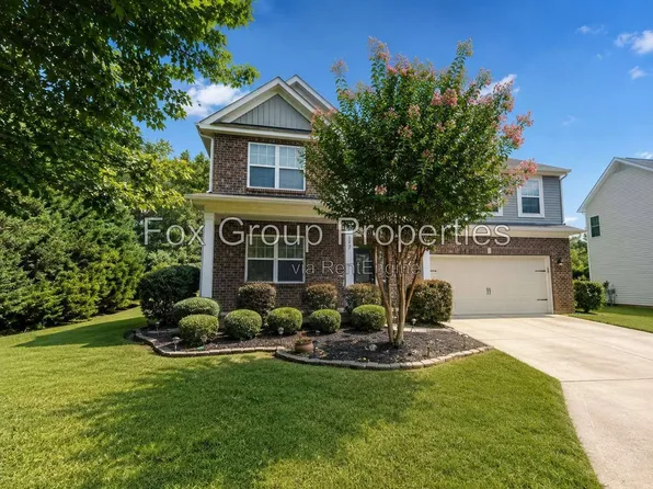 117 E Warfield Dr, Mooresville, NC 28115