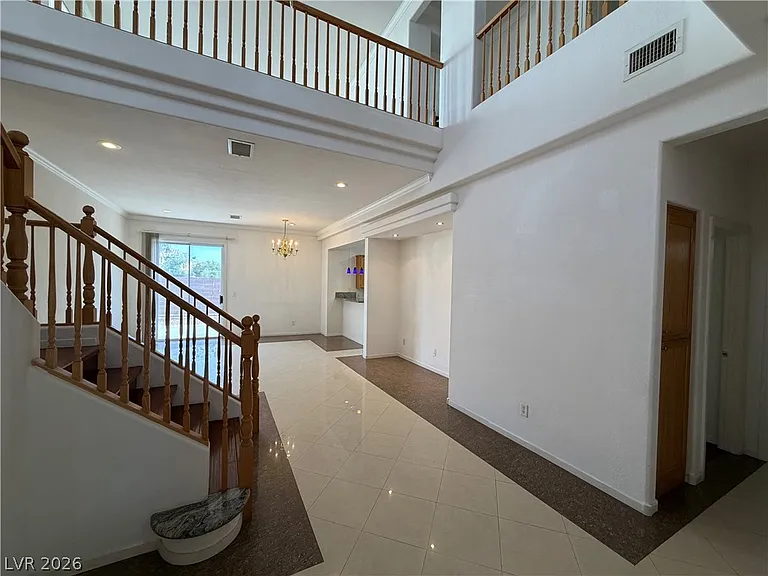10115 Capistrello Ave — Photo 2