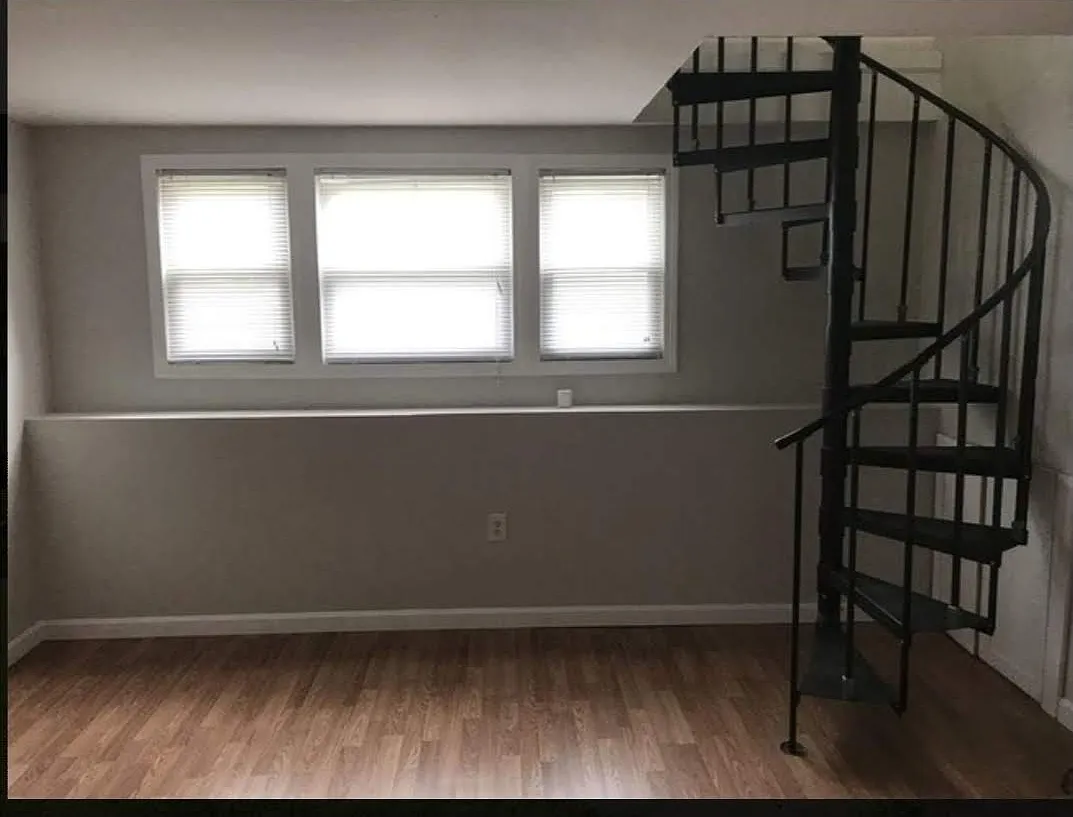 4 bed, 1166 sqft, $2,900 — Photo 4