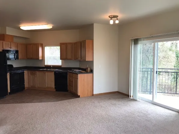 3745 SW Water Ave, Portland, OR