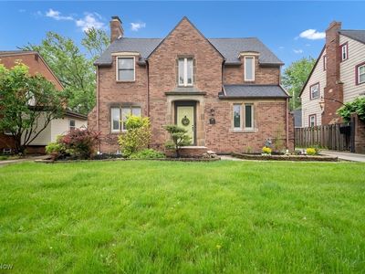 5853 Wickfield Dr, Parma Heights, OH, 44130