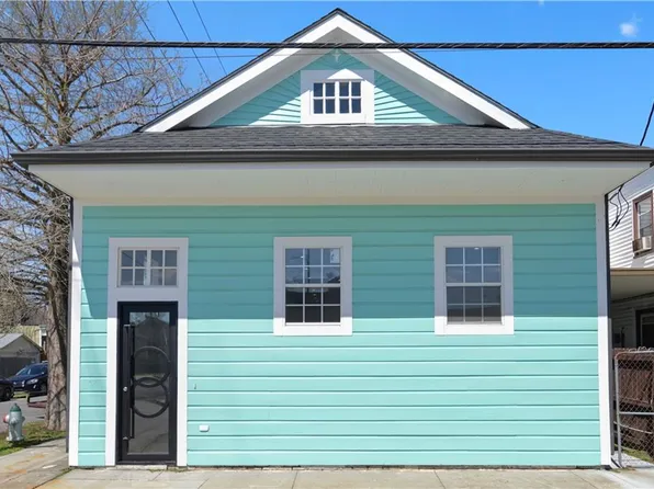 1300 Leonidas St, New Orleans, LA 70118