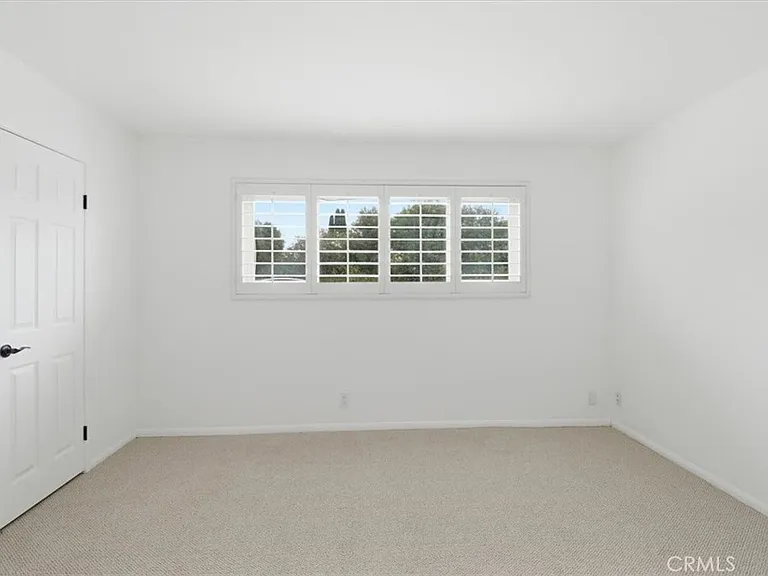 577 Houston Dr — Photo 13
