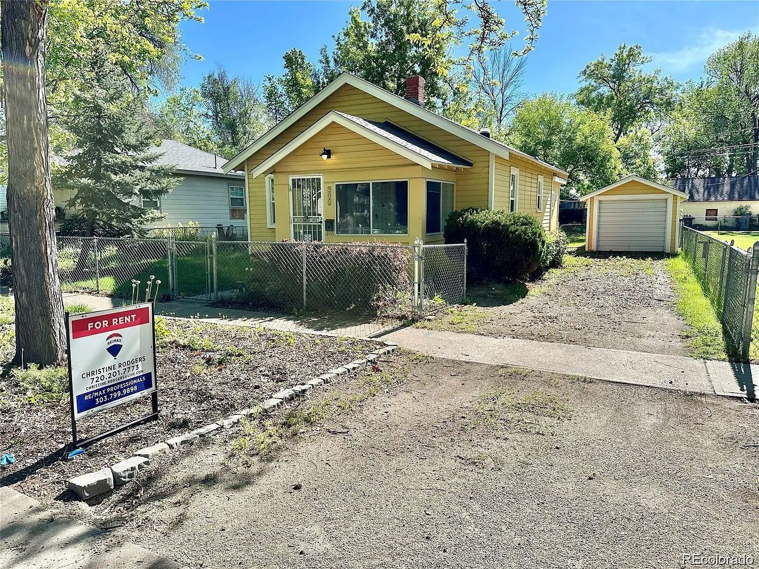 3 bed, 1.0 bath, 880 sqft, $2,400 — Photo 3