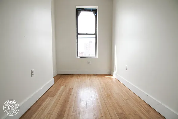 Rented by MySpaceNYC | media 8