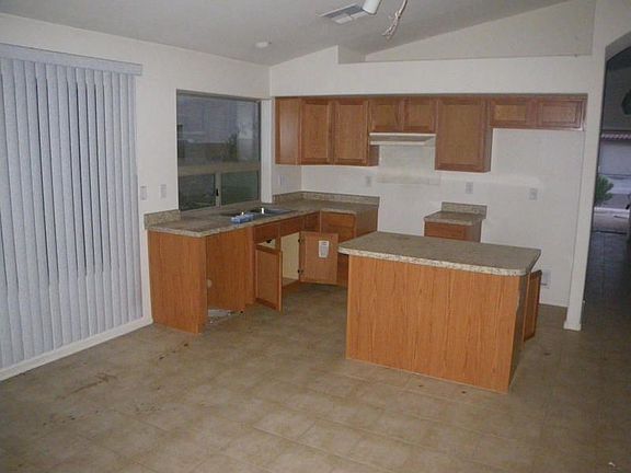 2nd image of 9117 W Miami St