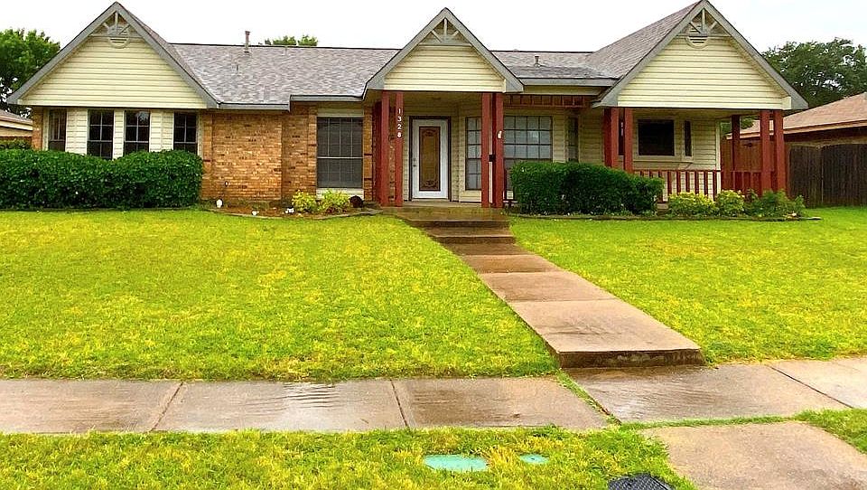 1st image of 1328 Lark Ln