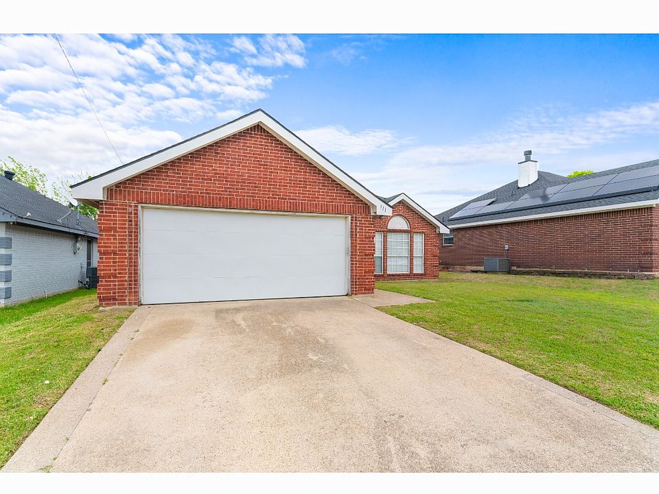 1st image of 713 Keessee Dr