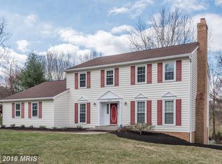 1284 Towlston Rd, Great Falls, VA 22066