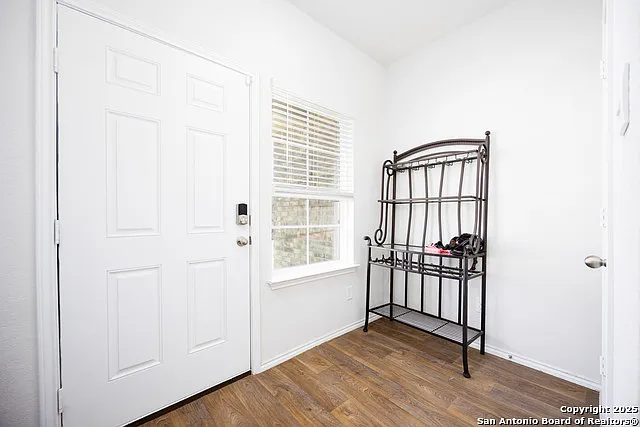 4 bed, 2.5 bath, 2182 sqft, $2,100 — Photo 4