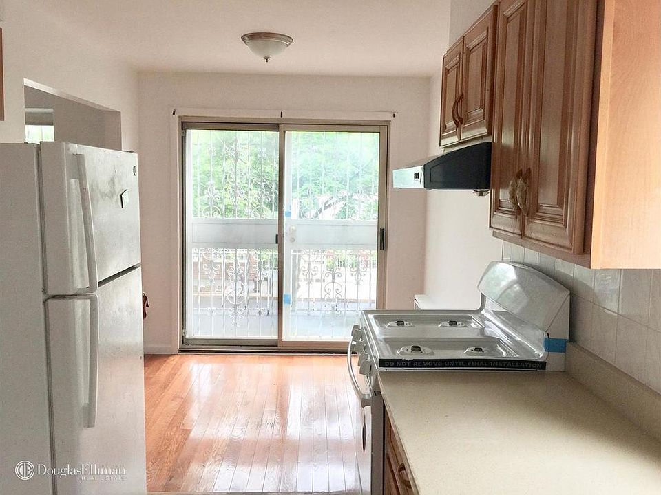 1st image of 9218 52nd Ave #2