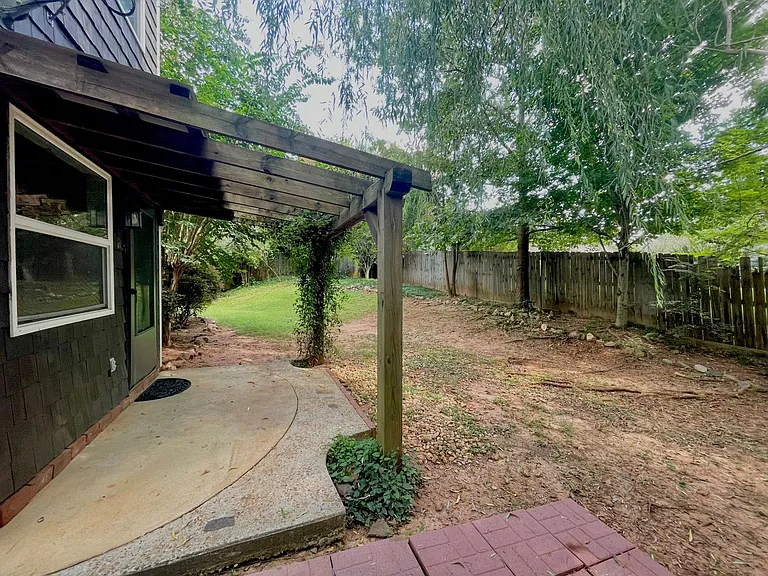 253 Solamere Ln — Photo 15