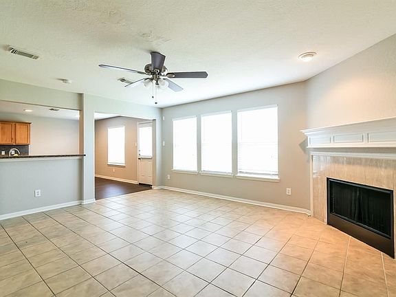 4th image of 2230 Lawn Crest Dr