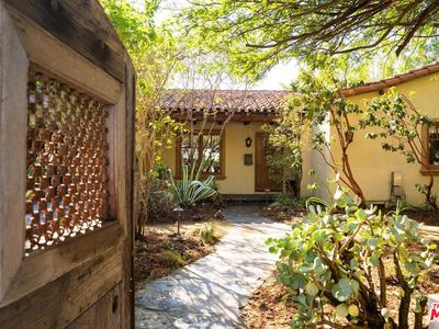 11714 La Maida St, Valley Village, CA, 91607