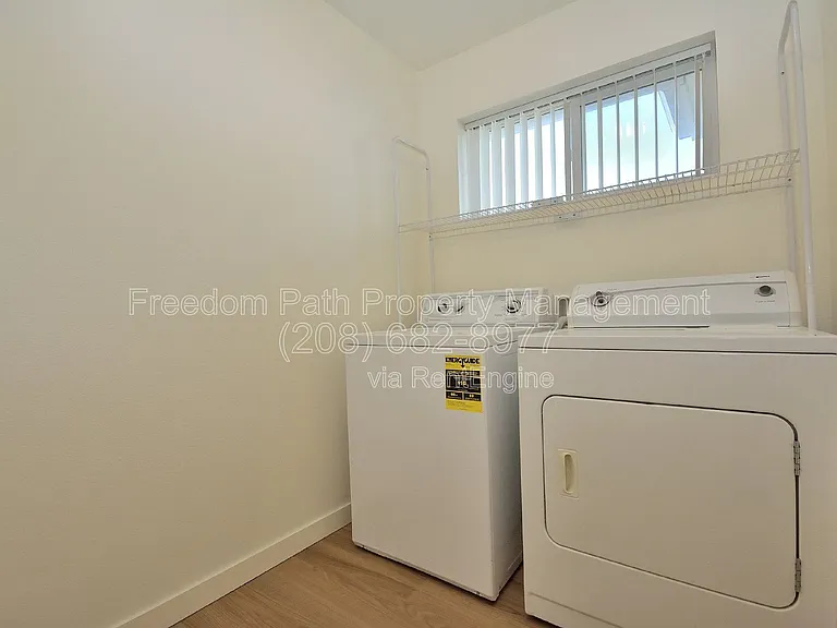 7830 N Mather Ct — Photo 26