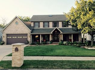 328 E McKenna Ct, Elmhurst, IL