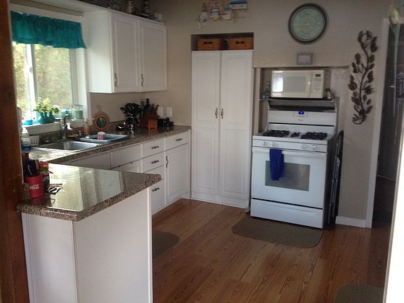 2nd image of 1043 Quixote Ave N