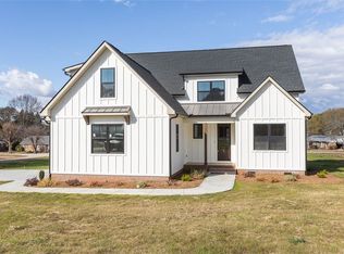 110 Stonewood Dr, Anderson, SC 29621