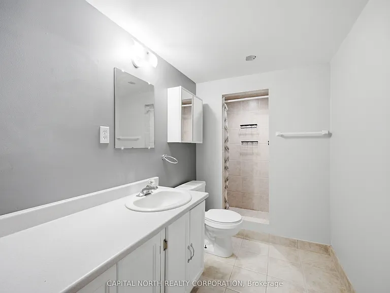 126 Marsellus Dr — Photo 25